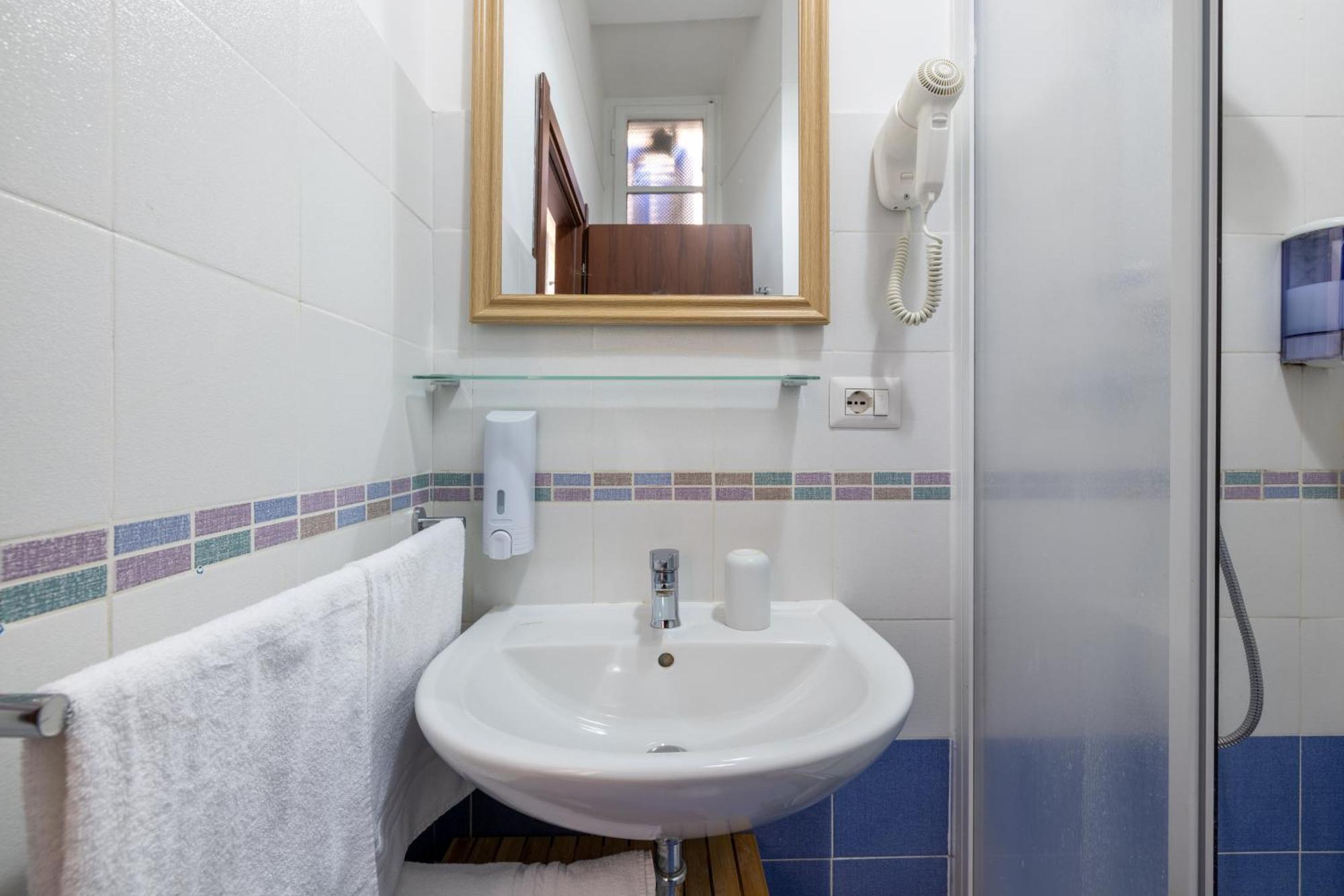ローマ Domus Castroni Scipioni Bed & Breakfast エクステリア 写真